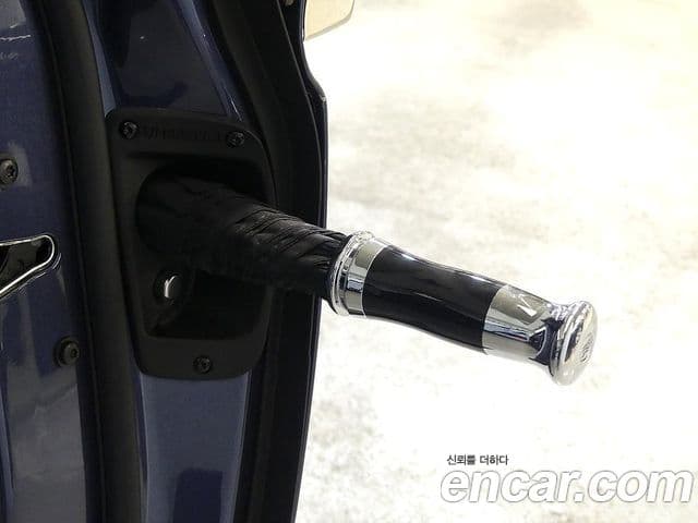 Rolls-Royce 고스트 2세대 6.7 V12 чёрный эмблема, badge, 2023 18