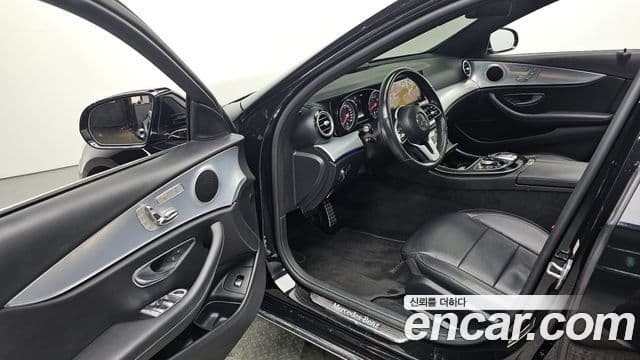 Mercedes-Benz E-класс W213 Avantgarde, 2020 10