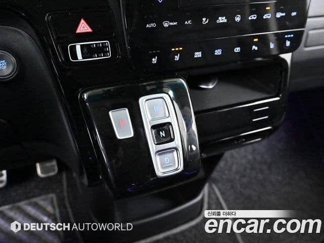 Hyundai Staria Prestige, 2022 9