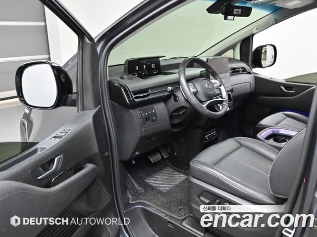 Hyundai Staria Prestige, 2022 11