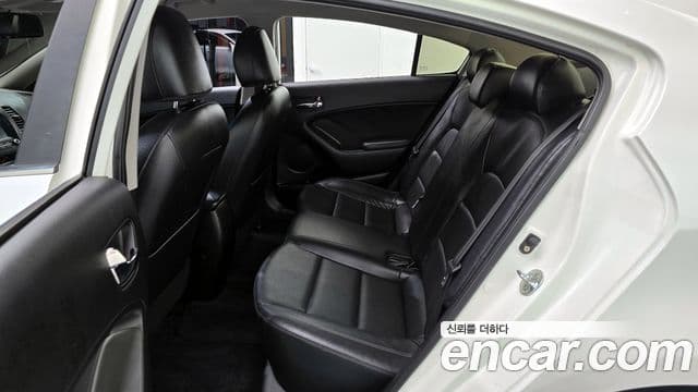 Kia K3 Trendy, 2013 13