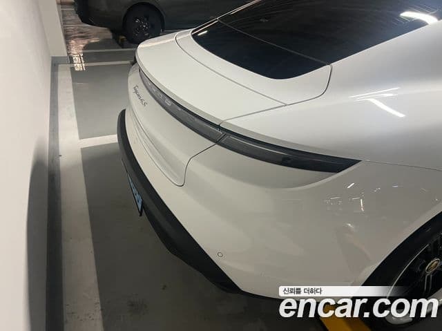 Porsche 타이칸 4S, 2024 4