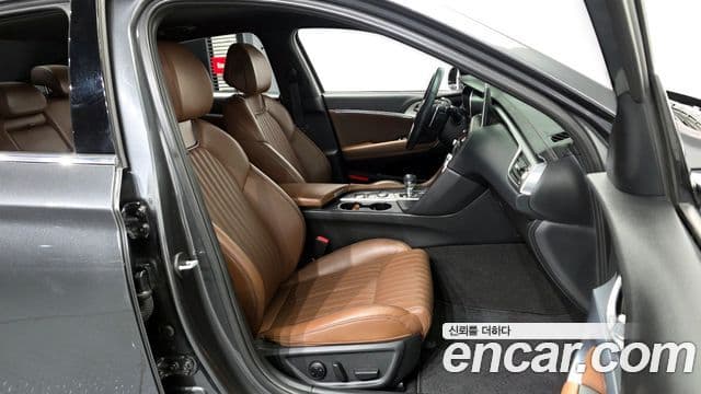 Genesis G70 Elite, 2019 11