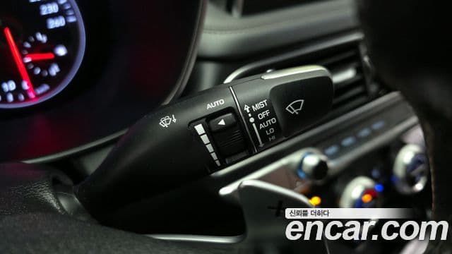 Genesis G70 Elite, 2019 17