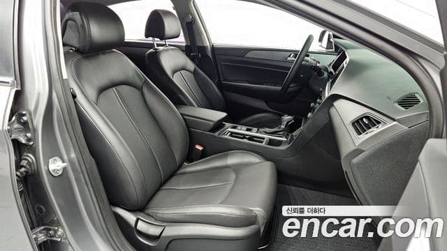 Hyundai LF Sonata Special, 2017 10