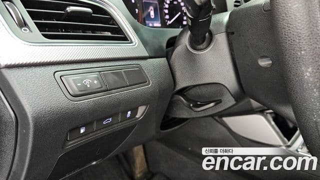 Hyundai LF Sonata Special, 2017 13