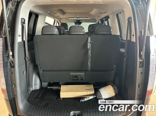 Hyundai Staria Inspiration, 2025 18