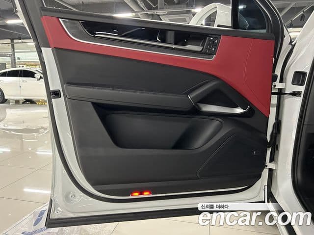 Porsche Cayenne (PO536) 3.0 купе, 2024 11