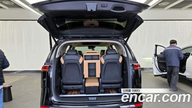 Kia Carnival 4세대 бензин 9인승 High Limousine(компания по спецнадстройкам), 2022 20