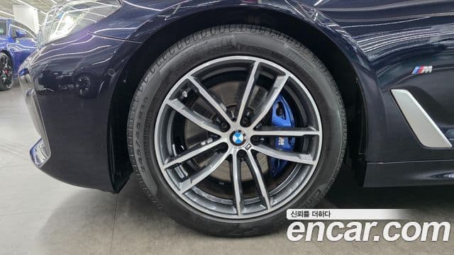 BMW 5시리즈 (G30) 520i M Sport, 2023 все фото