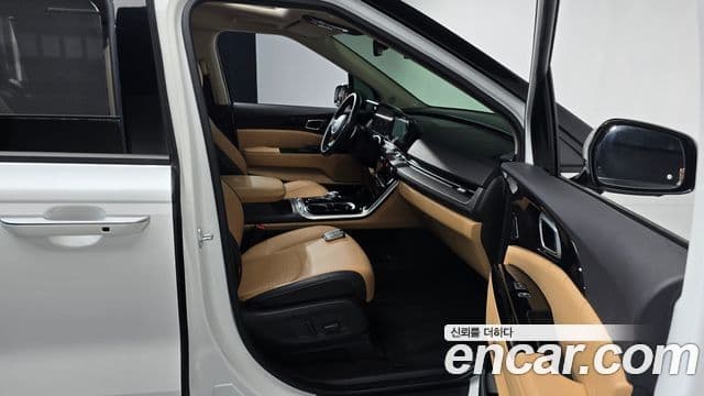 Kia Carnival 4세대 Signature, 2022 11