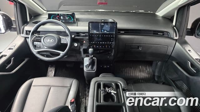 Hyundai Staria Modern, 2025 7