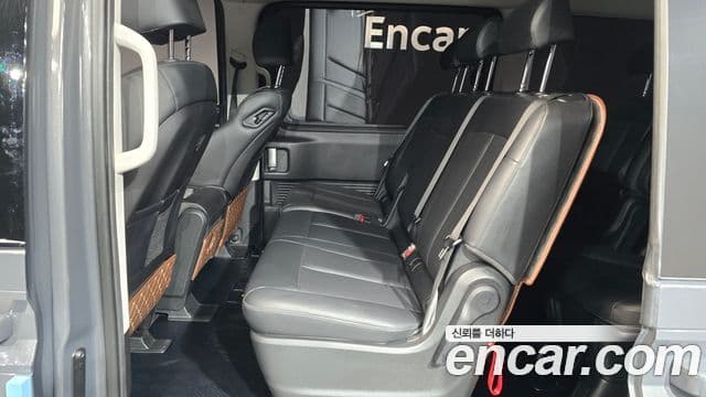 Hyundai Staria Modern, 2025 12