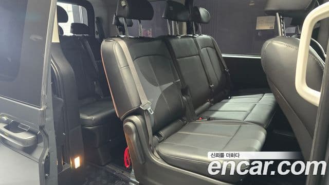 Hyundai Staria Modern, 2025 13