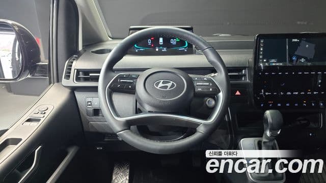 Hyundai Staria Modern, 2025 14