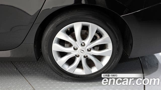 Renault Korea(Samsung) SM7 Nova LPLI 2.0 LPe для людей с инвалидностью, 2016 все фото