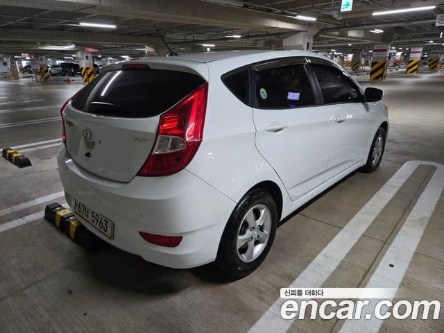 Hyundai Accent(новый кузов / новое поколение) Premier, 2011 19