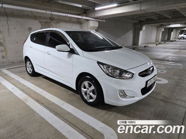 Hyundai Accent(новый кузов / новое поколение) Premier, 2011 20