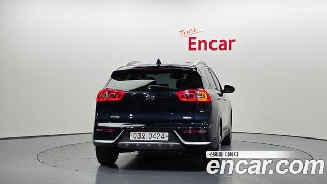 Kia Niro Prestige, 2017 4