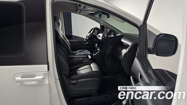 Hyundai Staria Modern, 2024 11
