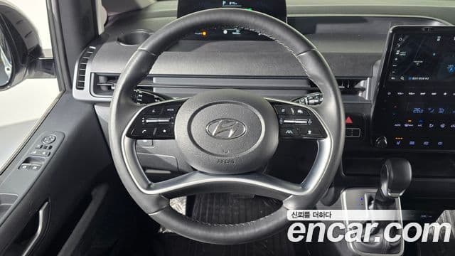 Hyundai Staria Modern, 2024 13