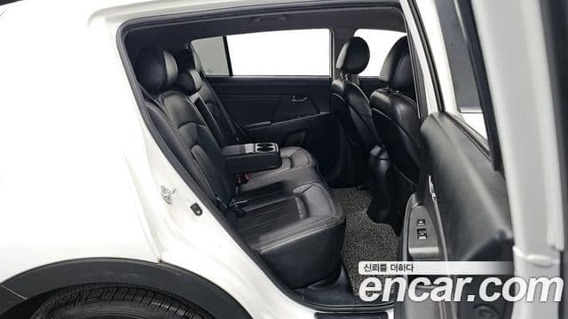 Kia Sportage R Premium, 2012 11