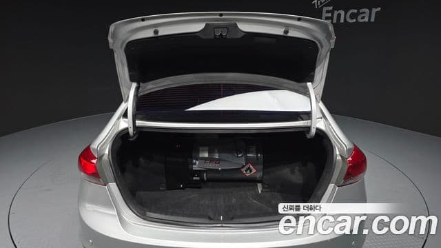 Hyundai Avante AD 1.6 LPI Style(арендный автомобиль), 2018 20