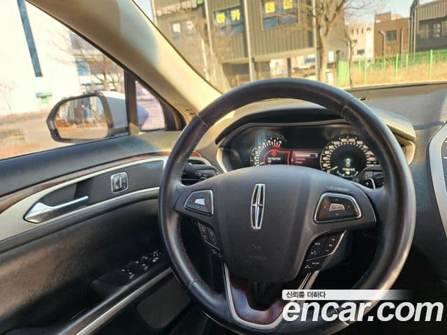Lincoln New MKZ 2세대, 2016 18