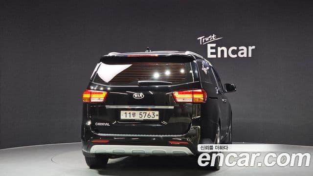 Kia All New Carnival Noblesse, 2016 4