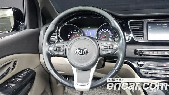 Kia All New Carnival Noblesse, 2016 11
