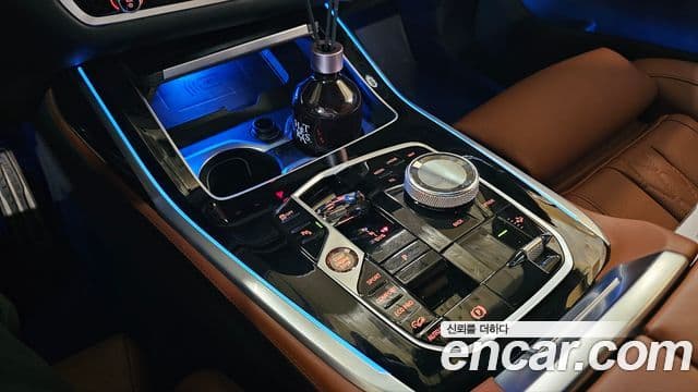 BMW X7 (G07) xDrive 40i M Sport 6인승, 2024 18