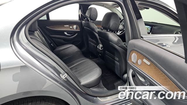 Mercedes-Benz E-класс W213 Exclusive, 2019 11