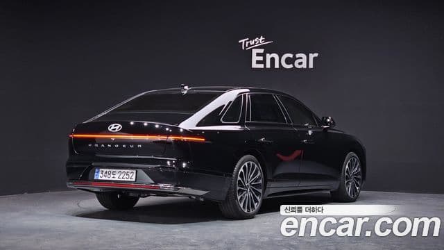 Hyundai Grandeur (GN7) Calligraphy, 2025 2