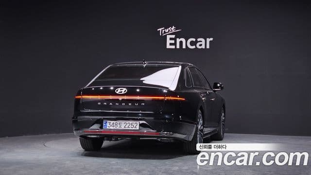 Hyundai Grandeur (GN7) Calligraphy, 2025 4