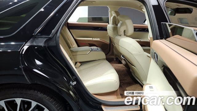 Hyundai Grandeur (GN7) Calligraphy, 2025 13