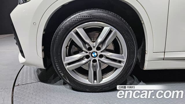 BMW X1 (F48) xDrive 20i M Sport, 2020 все фото