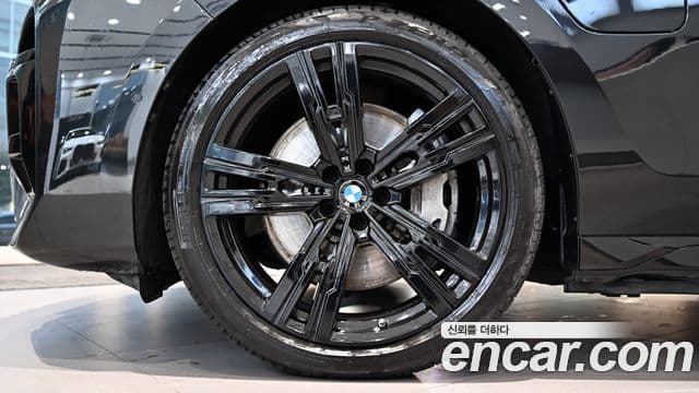 BMW 7시리즈 (G70) 750e xDrive M Sport, 2024 все фото