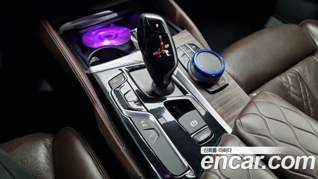 BMW 5시리즈 (G30) 520d M Sport Plus, 2017 9