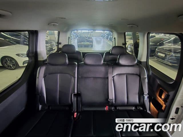 Hyundai Staria Modern, 2022 13