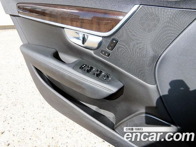 Volvo S90 D4 Momentum, 2017 11