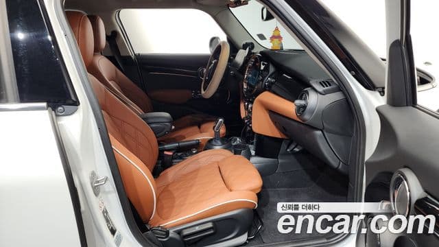 Mini Cooper S 3세대, 2023 12