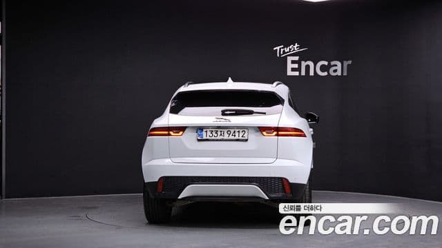 Jaguar E-PACE D180 S, 2019 4