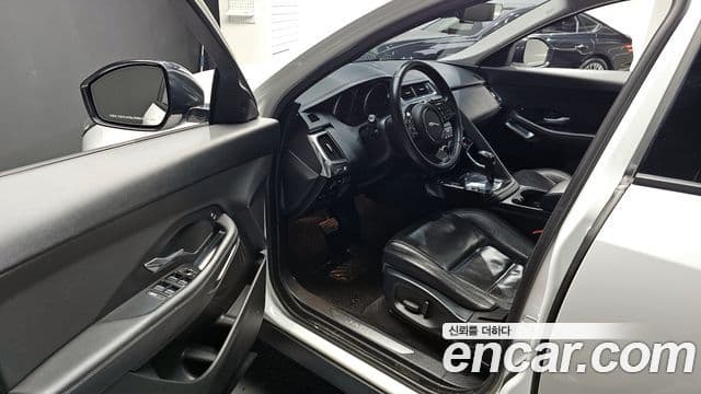 Jaguar E-PACE D180 S, 2019 10