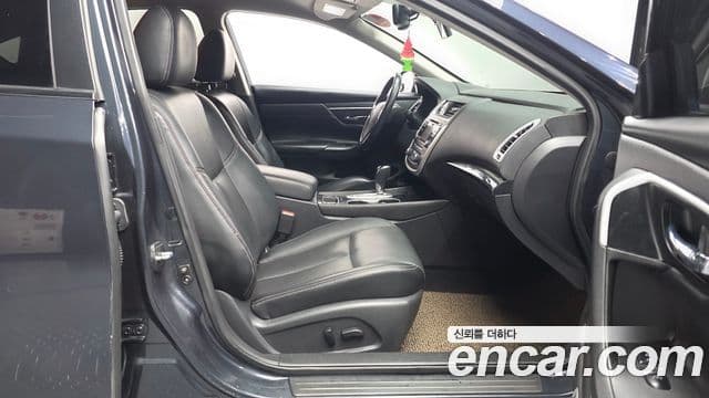 Nissan 알티마 L33, 2017 11