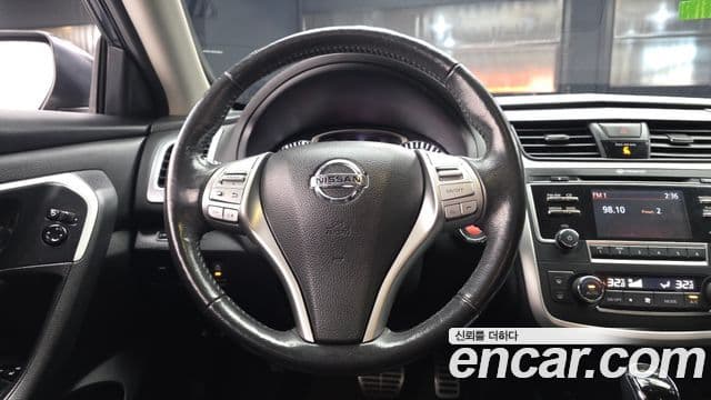 Nissan 알티마 L33, 2017 13