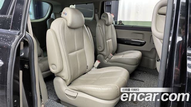 Kia All New Carnival Noblesse, 2015 12