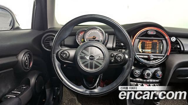 Mini Cooper D 3세대, 2015 13