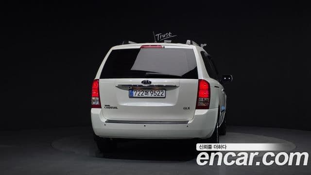 Kia Carnival R R Special, 2011 4