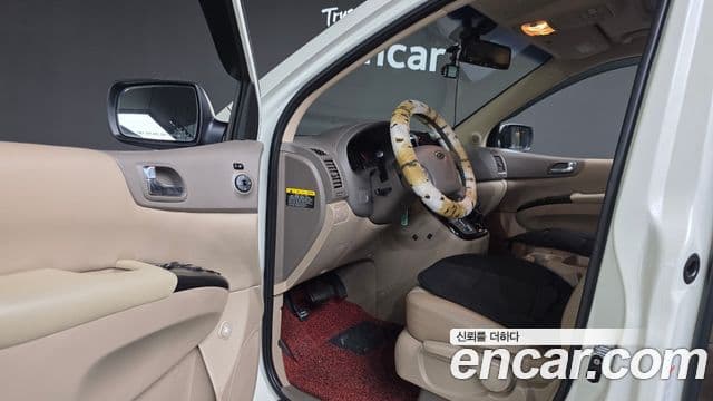 Kia Carnival R R Special, 2011 12