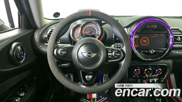 Mini Cooper S 클럽맨 2세대, 2016 13